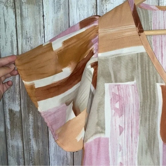 Entro Violet Skye Flutter Sleeve Blouse - Picture 5 of 8